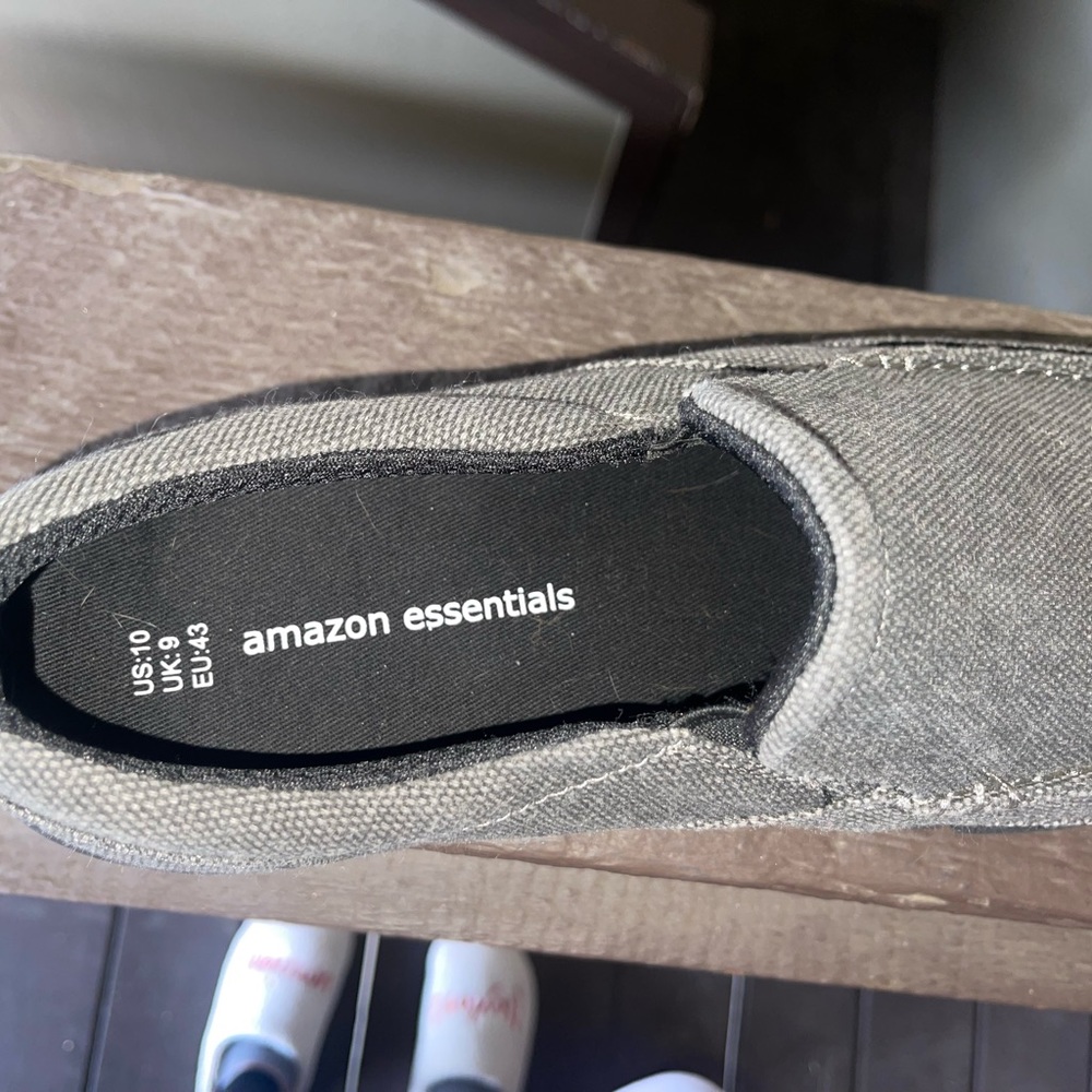 Men’s slippers - Picture 2 of 3